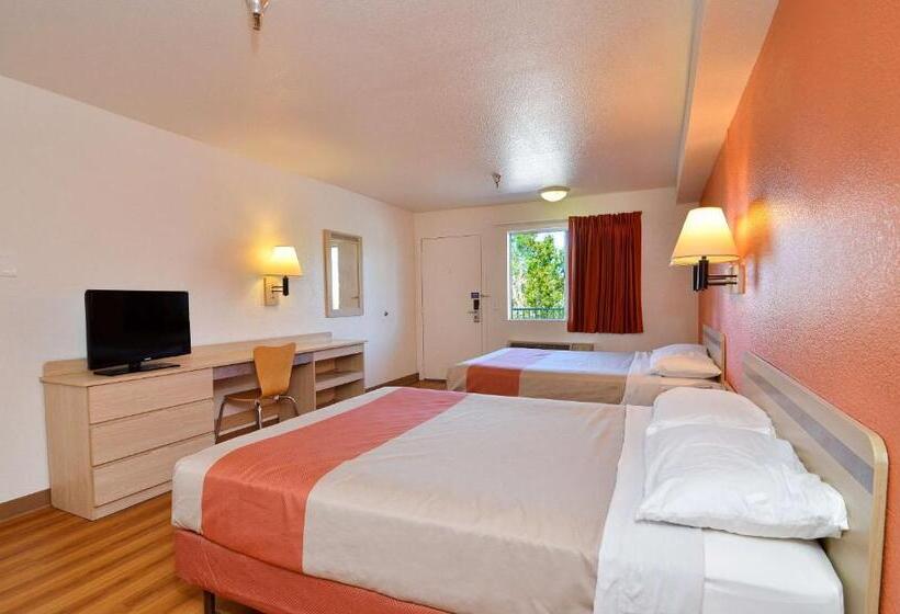 스탠다드 룸, Motel 6 Twentynine Palms, Ca