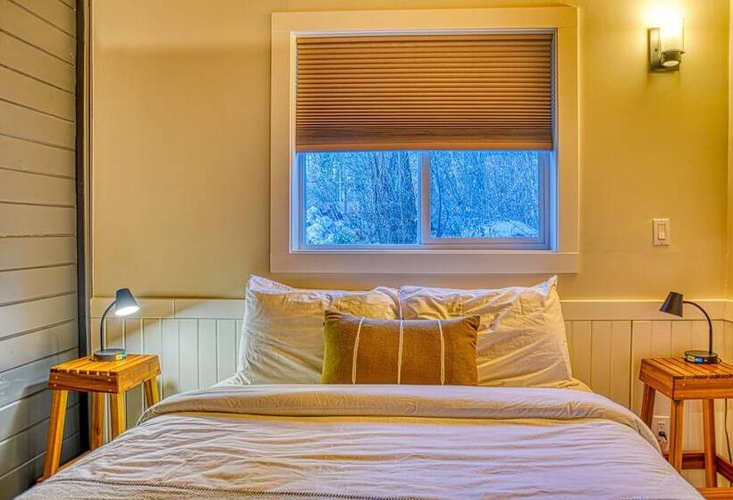 小室, Barefoot Villas And Retreat