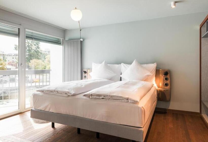 Номер Deluxe, Aare Thun