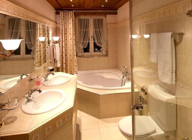 Полулюкс, Romantik Hotel Zu Den Drei Sternen