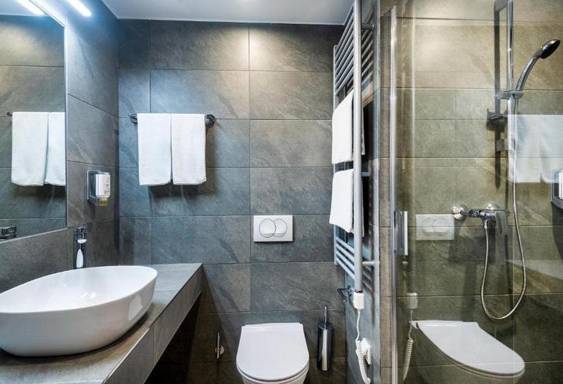 اتاق استاندارد با بالکن, Hunguest Helios Hévíz