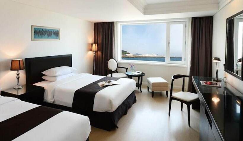 اتاق لوکس با چشم‌انداز دریا, Jeju Oriental Hotel & Casino