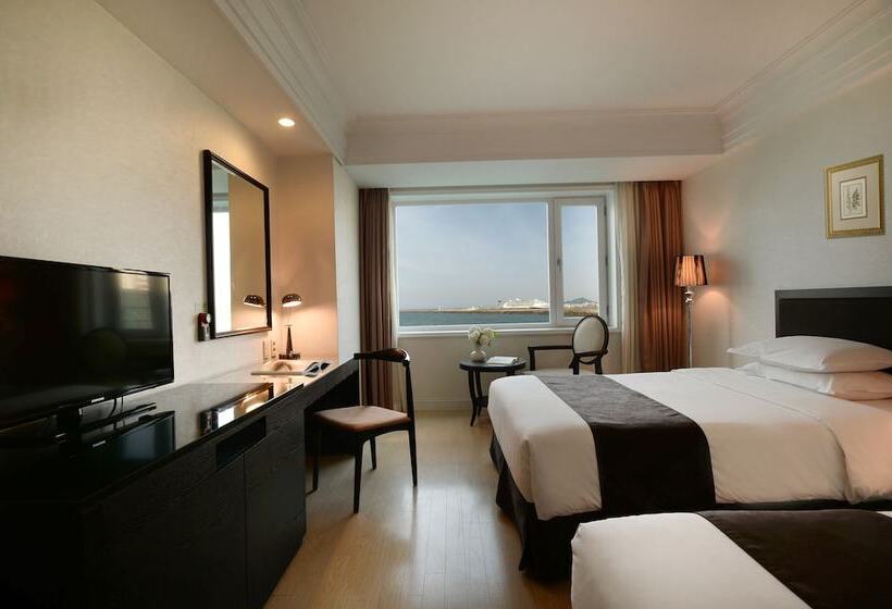 اتاق لوکس با چشم‌انداز دریا, Jeju Oriental Hotel & Casino