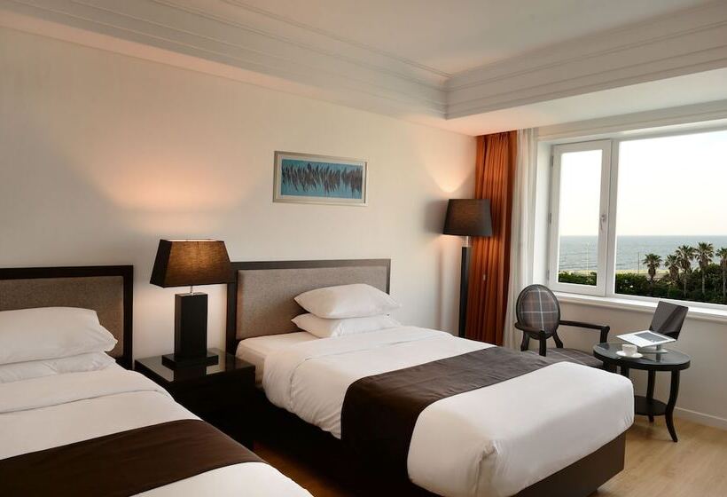 اتاق لوکس با چشم‌انداز دریا, Jeju Oriental Hotel & Casino