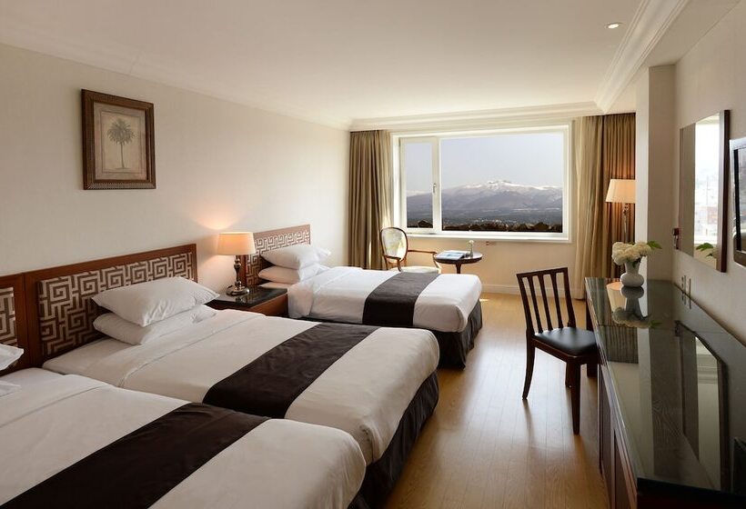 اتاق لوکس سه تخته, Jeju Oriental Hotel & Casino