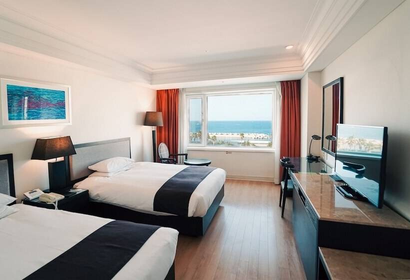 اتاق لوکس با چشم‌انداز دریا, Jeju Oriental Hotel & Casino