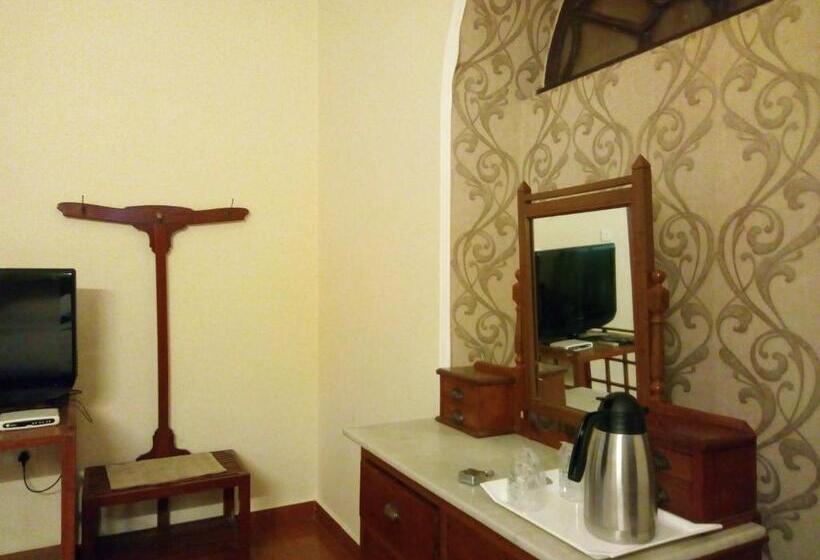 סוויטה, Taj Mahal Hotel Abids