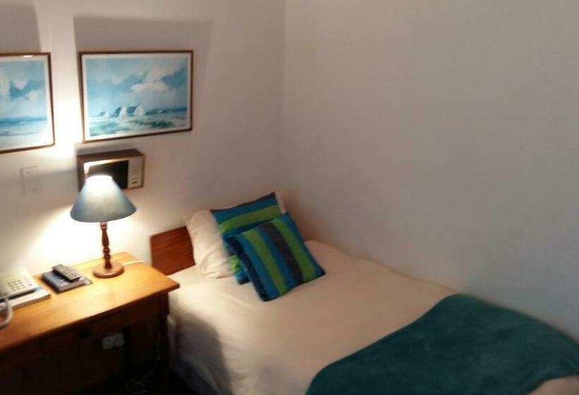 Номер Стандарт Индивидуальный, Albertinia Hotel