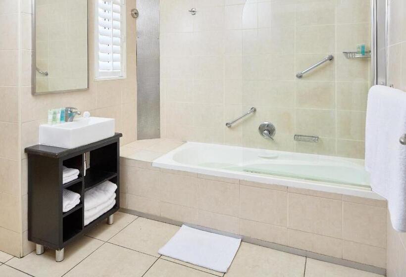 آپارتمان 2 خوابه با چشم‌انداز دریا, First Group Riviera Suites
