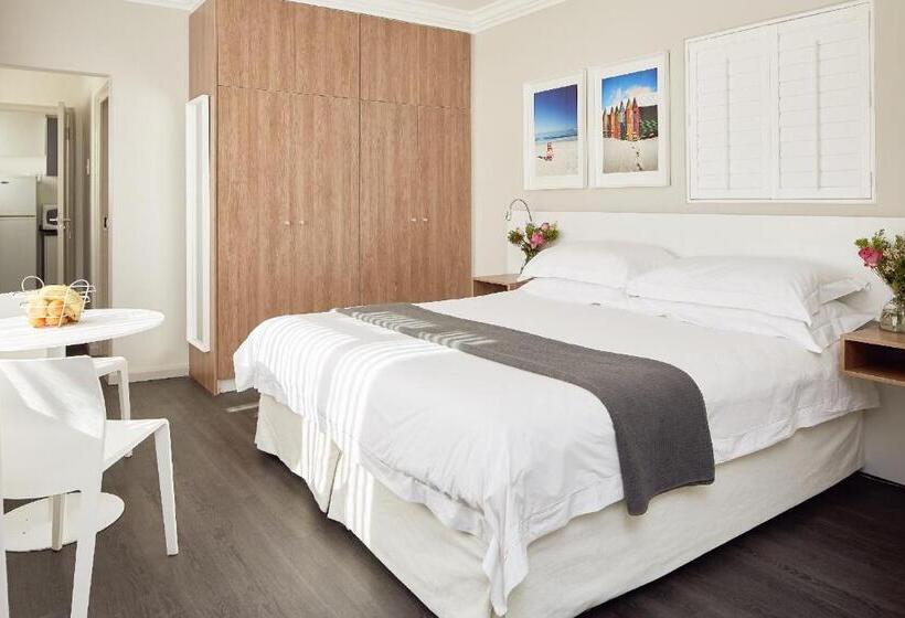 استودیو لوکس با چشم‌انداز دریا, First Group Riviera Suites