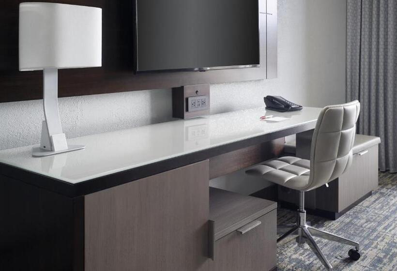 Люкс Deluxe Кровать Кинг, Atlanta Evergreen Lakeside Resort