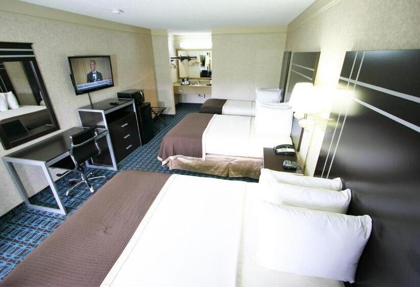 Семейный Номер, Deluxe Inn   Fayetteville I 95