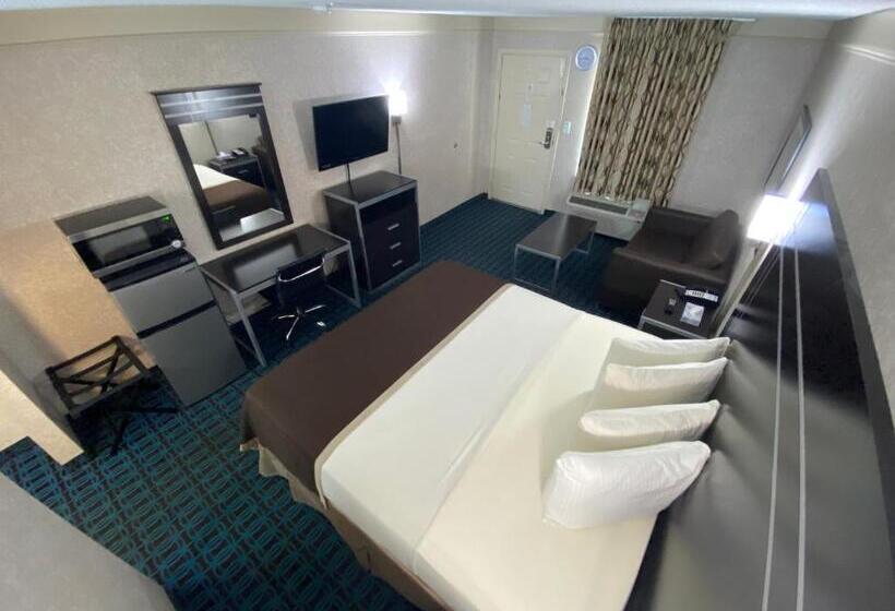 Стандартный Номер Кровать Кинг, Deluxe Inn   Fayetteville I 95