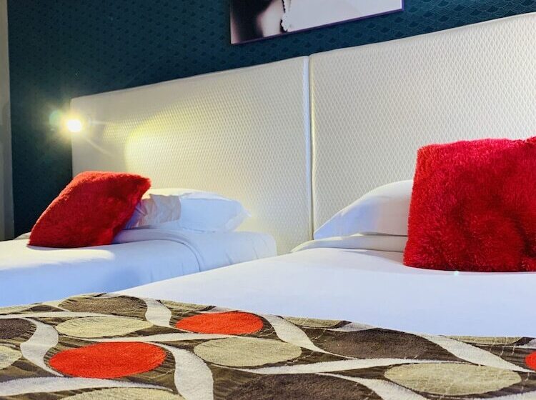 Номер Стандарт, Grand Hôtel De Nîmes 4 étoiles