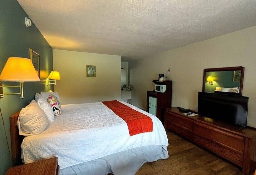 Номер Стандарт Двуспальная Кровать, Meadowlark Motel With Restaurant & Bar
