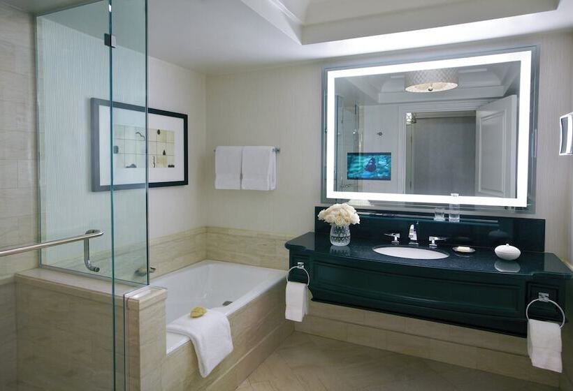 سوئیت اجرایی با مشاهده, Four Seasons Hotel Las Vegas