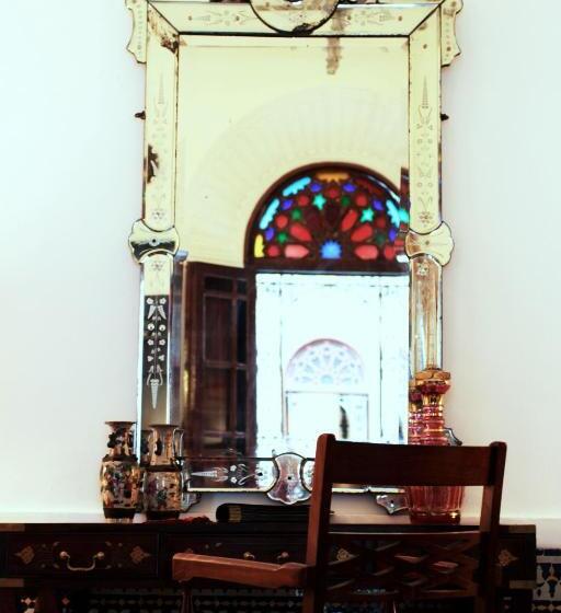 سوییت لوکس, La Maison Bleue Batha
