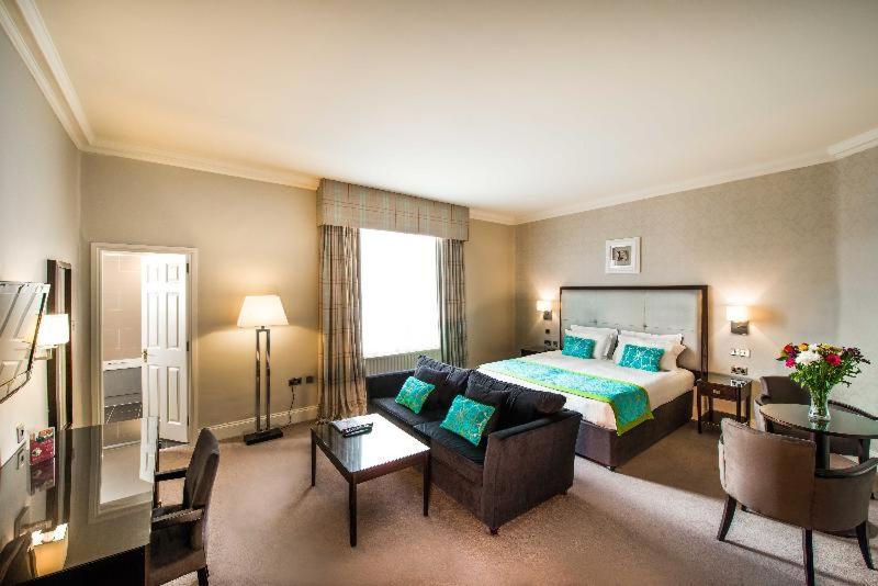 Номер Стандарт, Leonardo Edinburgh City