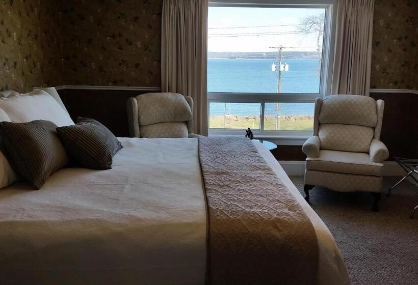 キングサイズベッドのスタンダードルーム, Bayside Inn