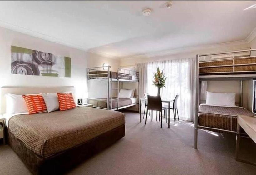 패밀리 룸, Ibis Styles Canberra Tall Trees
