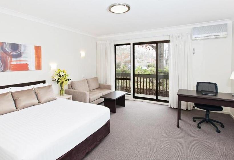 이그제큐티브 룸, Ibis Styles Canberra Tall Trees