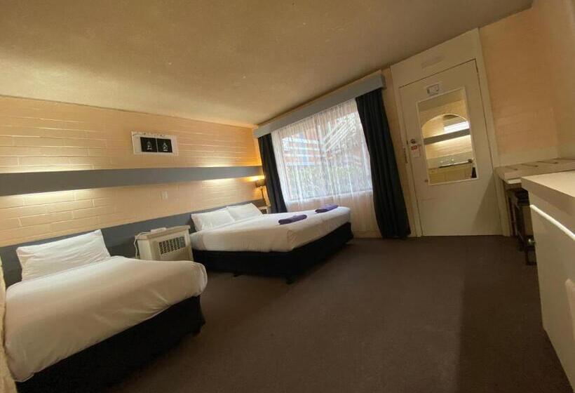패밀리 룸, Mahogany Motel Warrnambool