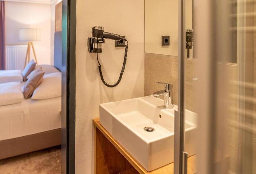 اتاق اکونومی, Stadtvilla Schladming Boutique