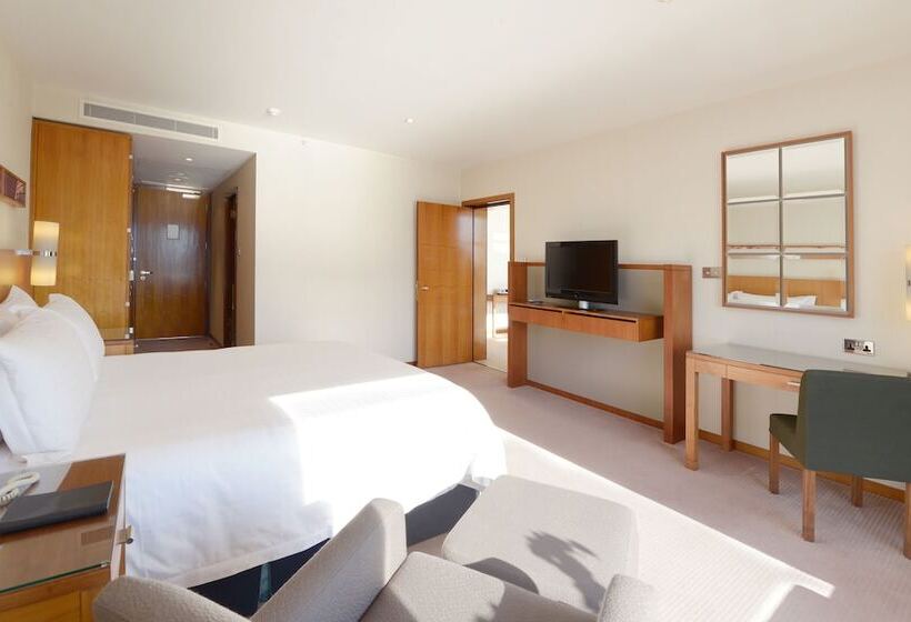 Президентский Люкс, Canary Riverside Plaza