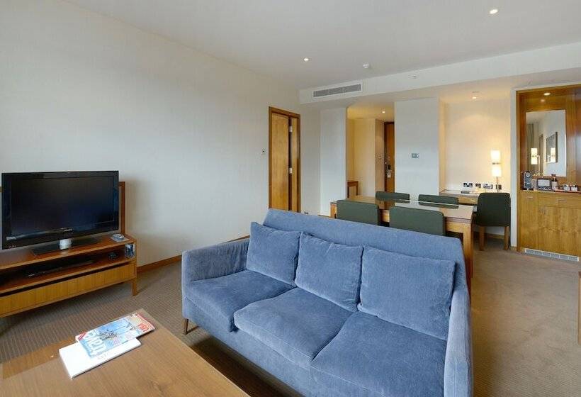 Люкс Вид на Реку, Canary Riverside Plaza