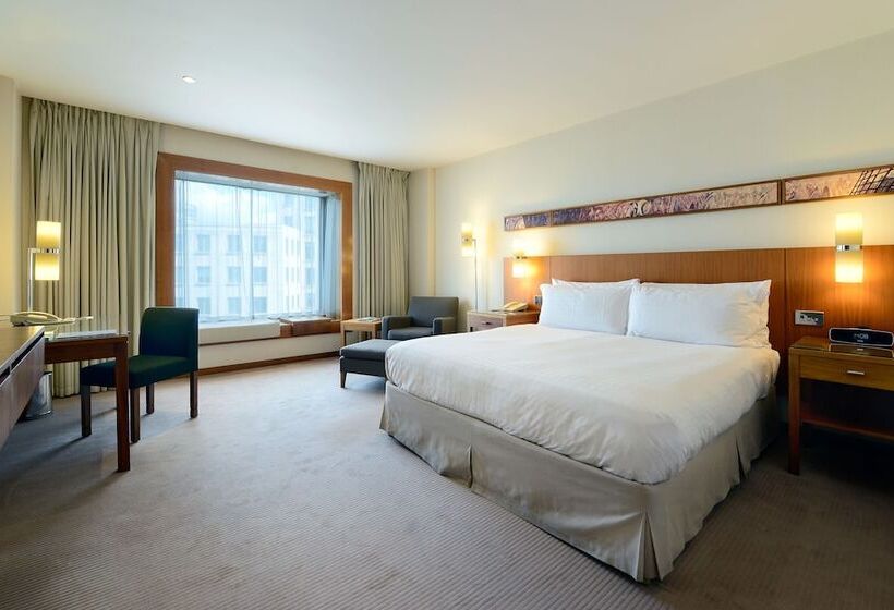 Номер Superior, Canary Riverside Plaza