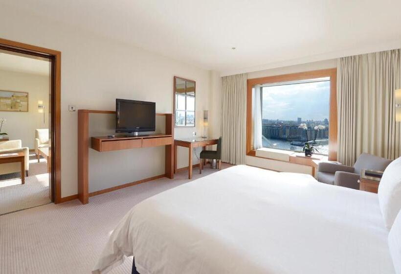 Президентский Люкс, Canary Riverside Plaza