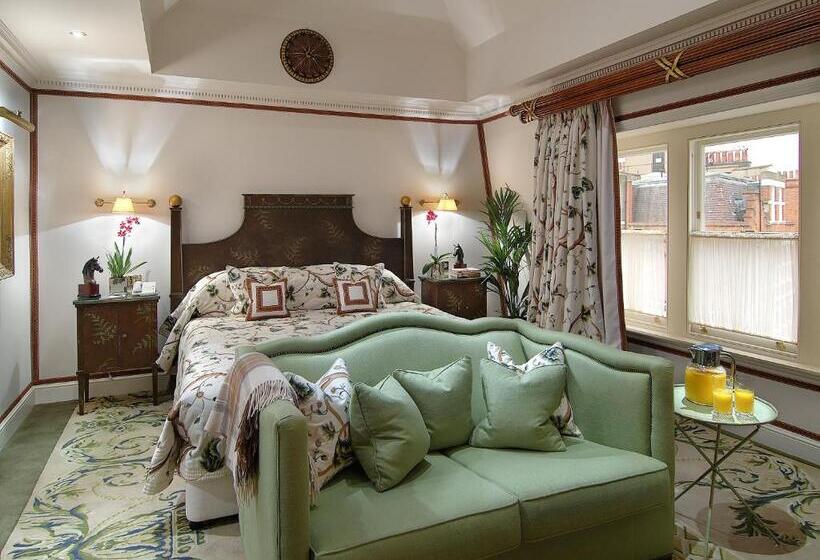 Студия Стандарт, Egerton House