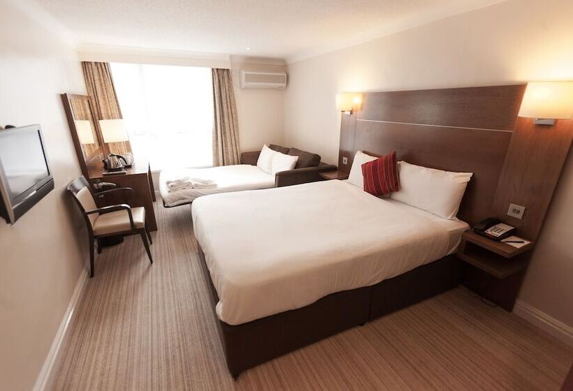 Семейный Номер, Gainsborough House