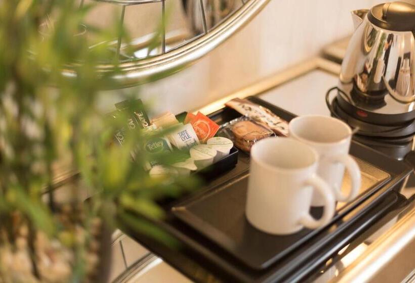 Семейный Номер, Gainsborough House