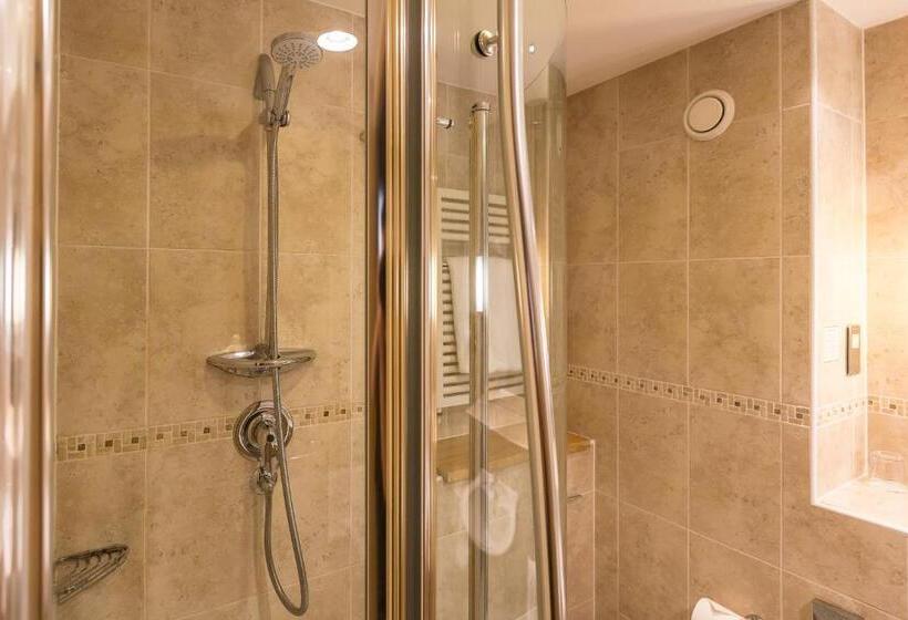 Номер Superior, Hellidon Lakes