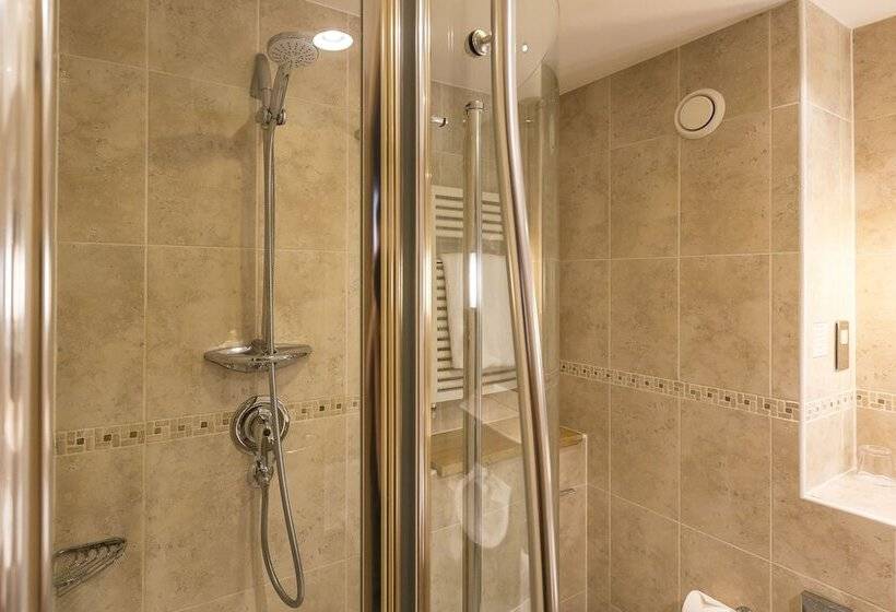 Номер Superior, Hellidon Lakes
