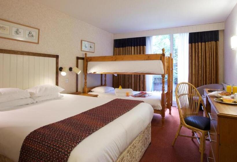 اتاق خانوادگی, Marwell Hotel   A Bespoke