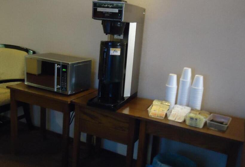 스위트, Canway Inn & Suites
