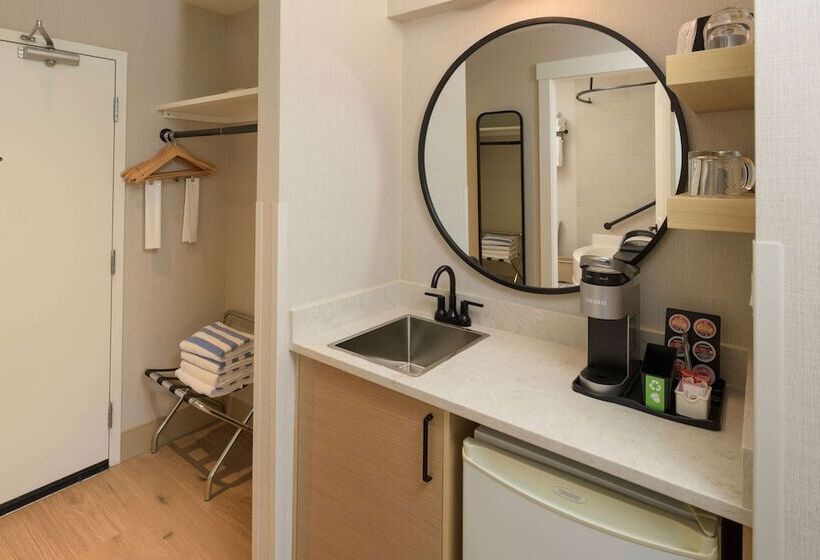 اتاق استاندارد با 2 تخت دوبل, Balcomo, A Ramada By Wyndham