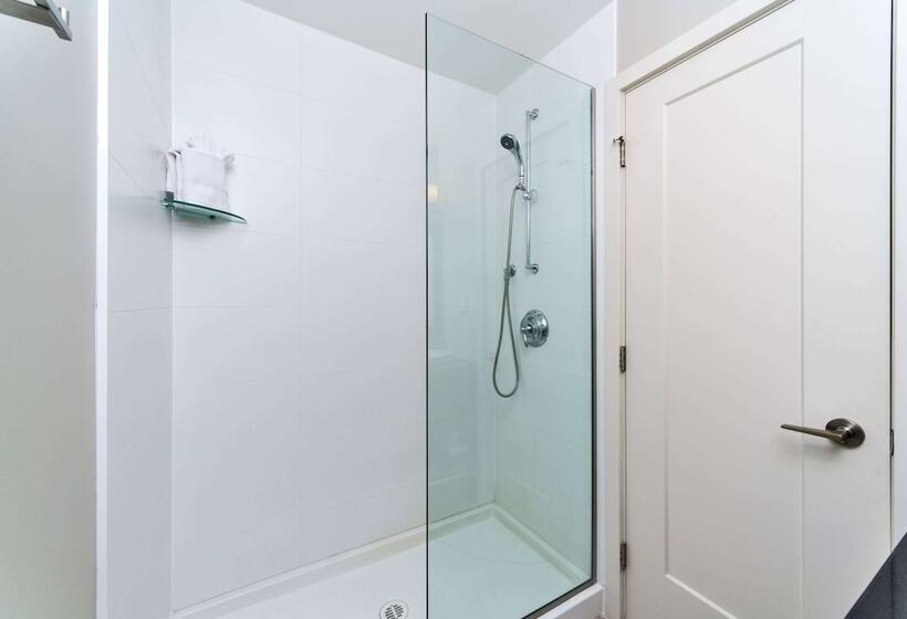 اتاق استاندارد با 2 تخت دوبل, Balcomo, A Ramada By Wyndham