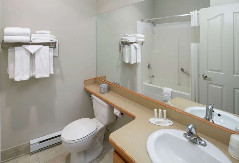 اتاق استاندارد با 2 تخت دوبل, Balcomo, A Ramada By Wyndham