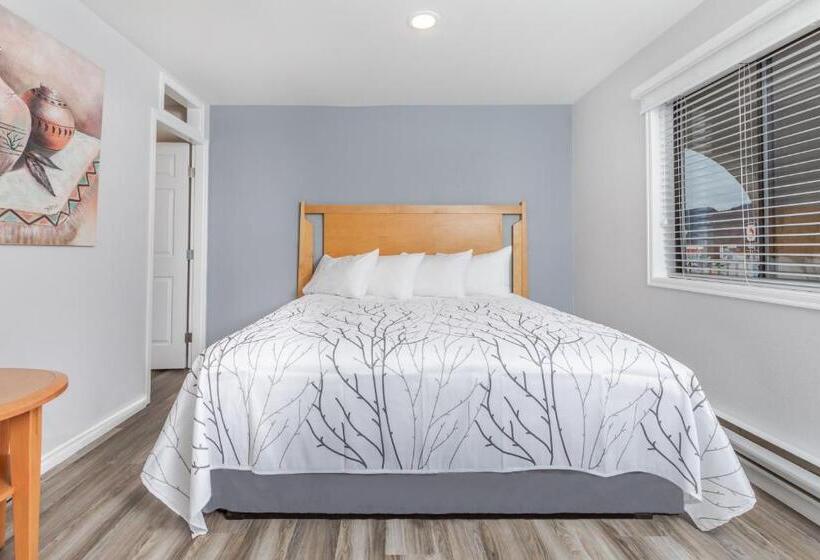 스위트 킹사이즈 침대, Westridge Motor Inn