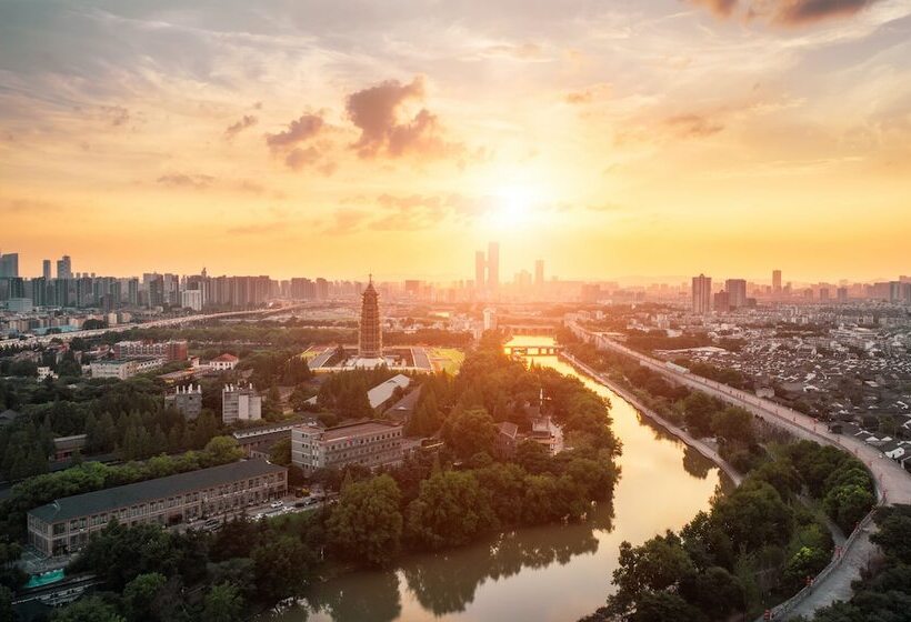اتاق استاندارد با چشم‌انداز شهر, Sheraton Nanjing Kingsley Hotel & Towers