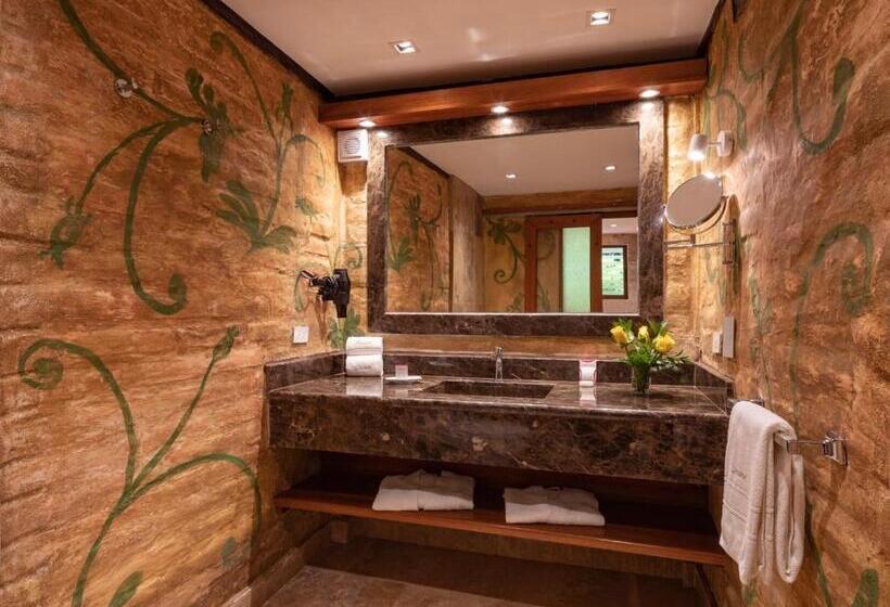 Номер Стандарт Вид на Сад, Luna Volcán, Adventure Spa   Formerly Luna Runtún