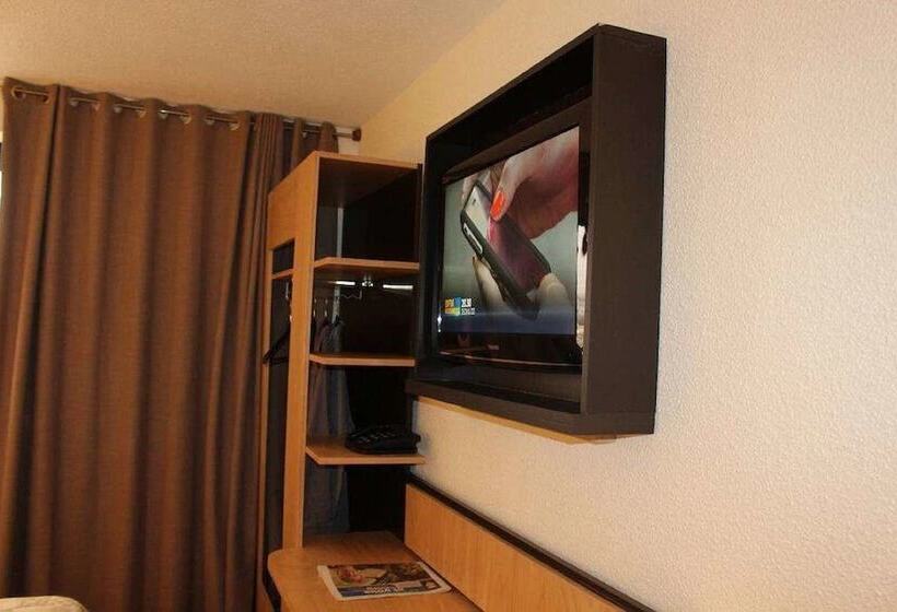 Номер Стандарт, Euro Hôtel Airport Orly Rungis