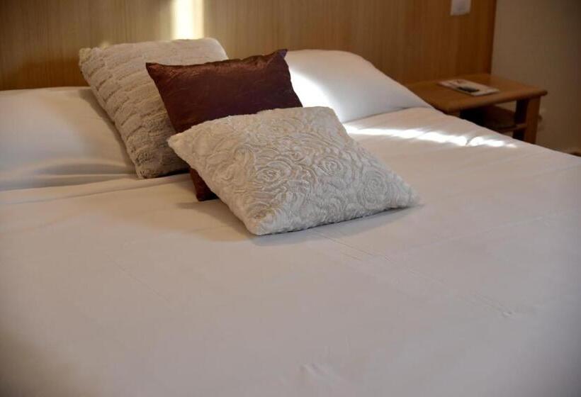 Апартаменты 2 Спальни, The Originals City, Hôtel Chantecler, Le Mans