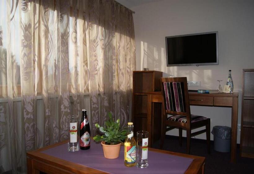 Suite with lake view, Restaurant Schwedi