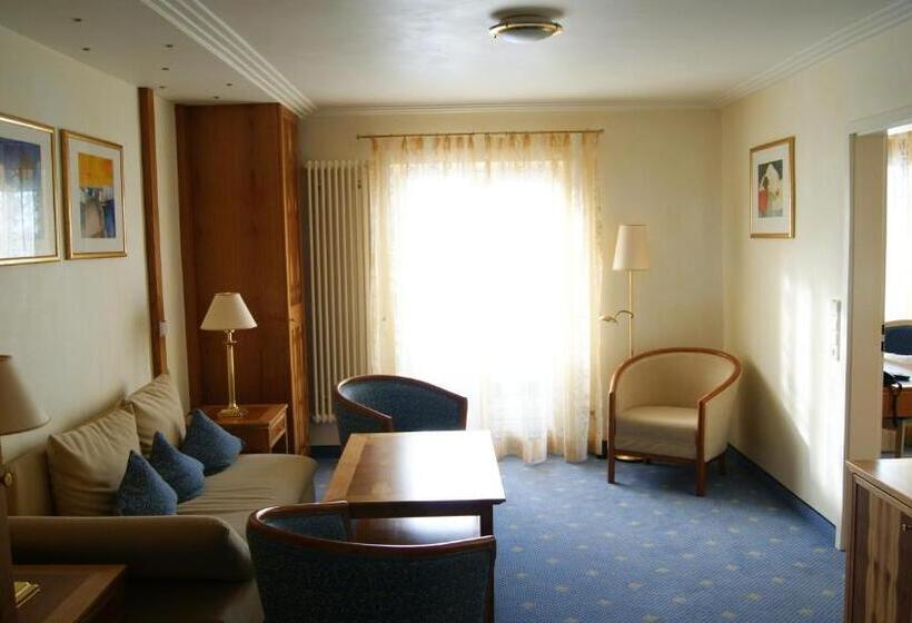 Suite with lake view, Restaurant Schwedi