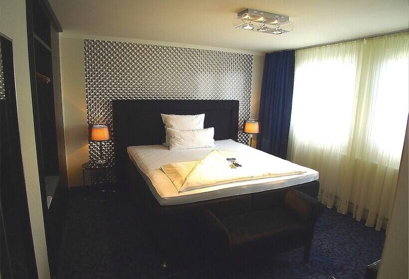 高级单人间, Top Hotel Krämer
