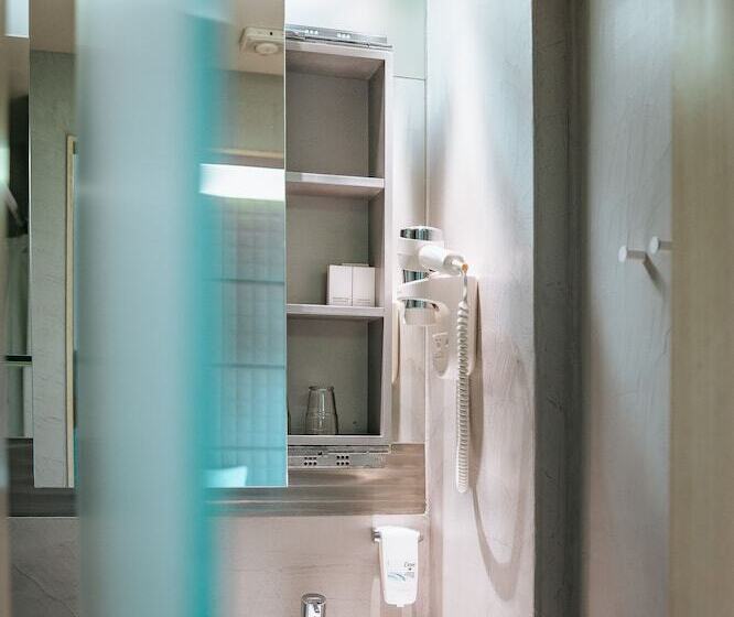 스탠다드 싱글 룸, Domotel Olympia